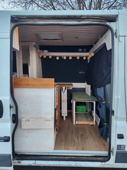 Obytný vůz Peugeot Boxer 2.2 HDi 88 kW 2007 L3H2 solár, WC - 8