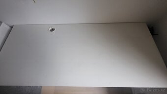 Prodám dřevěnoný stůl Hemnes - 8