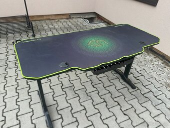 Herní stůl ULTRADESK s podložkou - 8