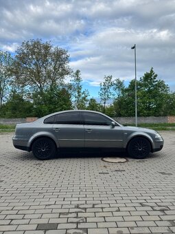 Volkswagen Passat - 8