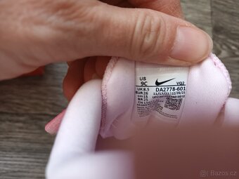 Nové holčičí růžové tenisky Nike, vel. 26 - 8
