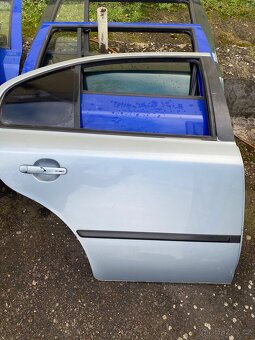 Škoda Octavia 1 páté dveře i normální,zadní nárazník Levně - 8