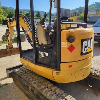 CAT 302.7D CR - 8