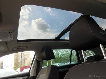 Prodám Škodu Superb 1.6 TDI 77kw DSG Panorama rv 12/2017 - 8