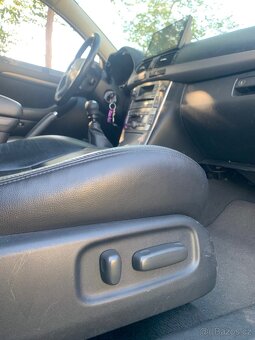 Toyota Avensis T25 D-4d 110 kw - 8
