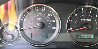 Jeep Grand Cherokee 5.7 Hemi - 8