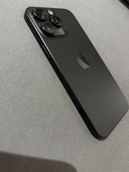 Prodám Apple IPhone 15 pro max s pamětí 256 GB černý titan - 8