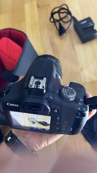 Canon EOS2000D 18-55mm nebo plus 50mm 1.8 - 8