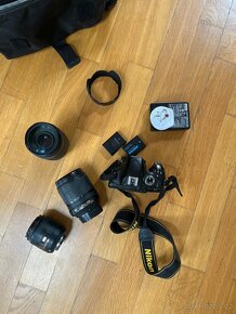 Nikon D5100 + objektivy + brašna - 8