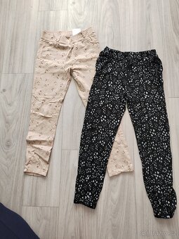 Kalhoty, leginy a další oblečení 115 - 125 cm - 8