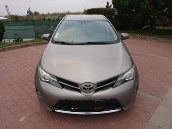 Toyota Auris 2.0 D-4D Active 12/2013 - 8