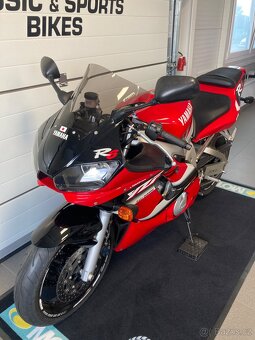 YAMAHA YZF R6 - 8