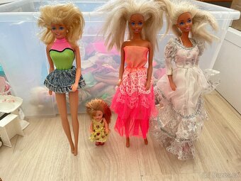 Barbie s příslušenstvím a domečkem - 8