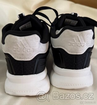 Dětská volnočasová obuv Adidas vel. 38 2/3 - 8