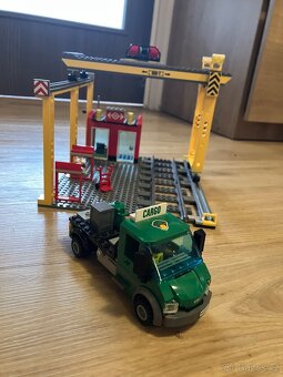 Lego City 60052 nákladní vlak, 60050 vlakové nádraží a kolej - 8
