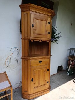 Prodám masivní nábytek a sedačku - 8