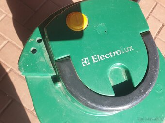 Vysavač electrolux z65 - 8