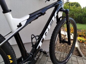 Trek Supercaliber 9.7 karbon rám i kola.Jako NOVÝ - 8