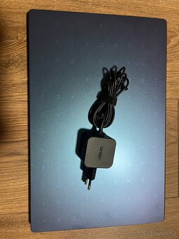 Asus Vivobook Go 15 - 8