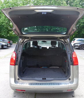 Na prodej: Peugeot 5008 – 2012 – auto pro rodinu - 8