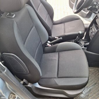 Peugeot 207 1.4i 70kw r.v 2010 - 8