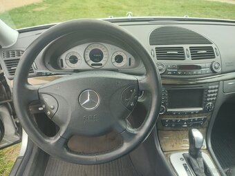 Mercedes-Benz E240 4matic Avantgarde LPG - 8