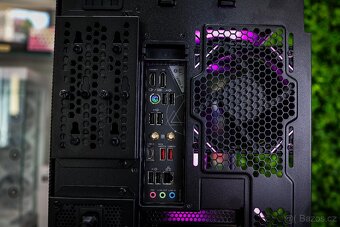 Herní PC - Ryzen 7 7800X3D / 32GB / 1TB / RX 9070 XT 16GB - 8
