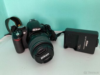 Nikon D3100 s jedním objektivem - 8