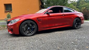 BMW M4 F82 Shakir Orange Manuál - 8