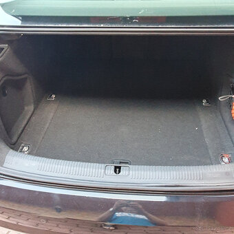 AUDI A4 - Limusine - 8