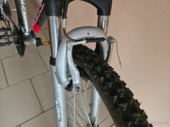 Fuji Nevada 4.0 2011 - 26" - 8