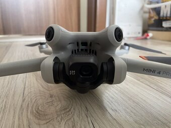 Dron DJI Mini 4 Pro Fly More Combo + DJI Care + ND filtre - 8