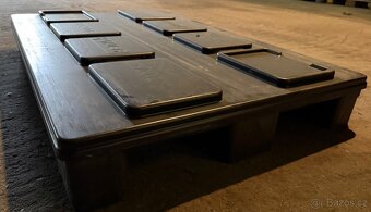 Plastová paleta 120x80 + plastové víko - 8