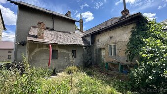 Prodej rodinného domu 180m2 s rozlehlým pozemkem 1270m2 u Ol - 8