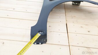 HYUNDAI i20 Blatník PP černý - 8