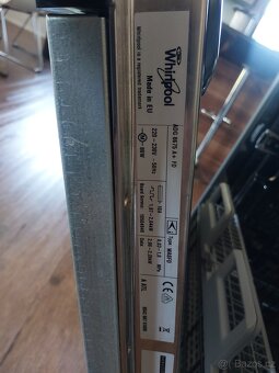 Myčka Whirpool na opravu - 8