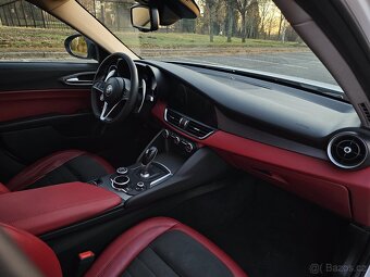 Alfa Romeo Giulia 2.0TB Q2 285HP Pogea / Performance Pack - 8