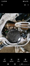 Karbonový kryt zapalování a spojky na KX450F - 8