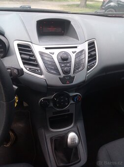 Ford Fiesta 1.2516v 60kw rok 2010 Trend - 8