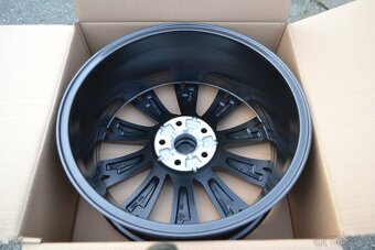4ks NOVÉ orig.alu disky R18 Škoda Karoq/Seat Ateca, 5x112 - 8