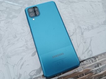 Mobilní telefon Samsung Galaxy A12 / 4GB RAM /64 GB - 8