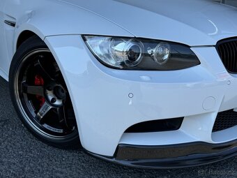 BMW E92 M3 - Manuál - 8