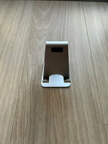 Stojánek na telefon - 8