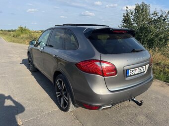 Porsche cayenne 3.0/V6 2013 180kw top stav - 8