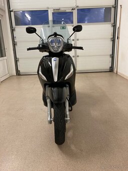 Piaggio Beverly 350i - 8