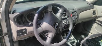 Nissan Almera 1.5 - 8