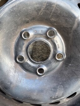 Kola 5x112 R15 s pneu Michelin - 8
