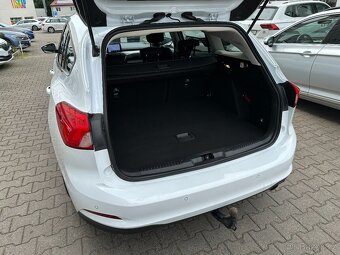 Ford Focus Titanium 2.0 110kW ALU17'' 2020 ACC KESSY tažné - 8