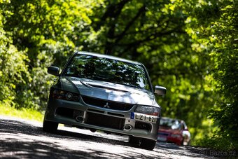 Mitsubishi Lancer Evo IX - 8