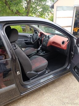 Ford fiesta - 8